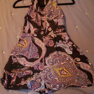 Cute romper from express perfect for a summer